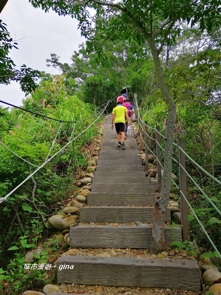 【南投草屯】峰峰相連~草屯第一景。 九九峰森林步道