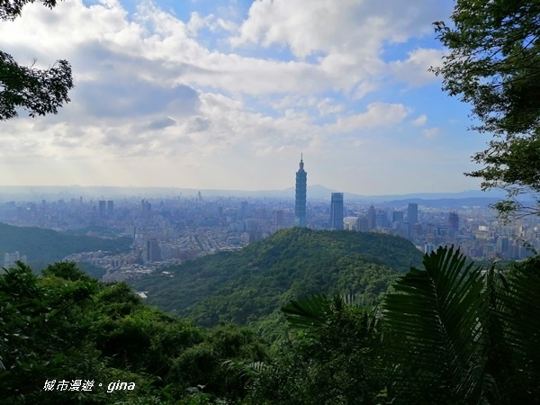 【台北南港】城市中的山林風光。 No13小百岳~南港山375