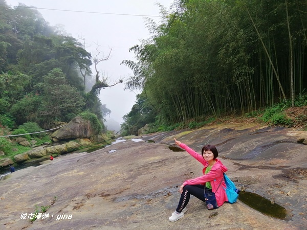 【雲林古坑】山間小旅行。草嶺風景區~石壁遊龍湖步道