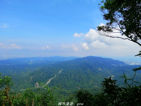 【台中太平】小百岳集起來。 No44小百岳-暗影山