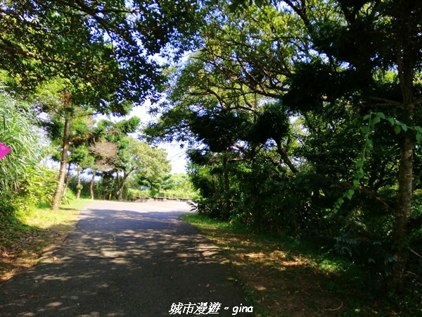 【新北金山】獅頭山公園步道~遠眺金山八景之燭臺雙嶼