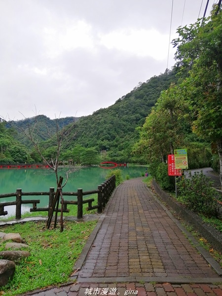 【宜蘭 員山】恬靜悠適。 望龍埤環湖步道