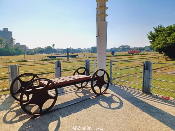 【高雄 鼓山】散策。 天空雲台x哈瑪星鐵道園區