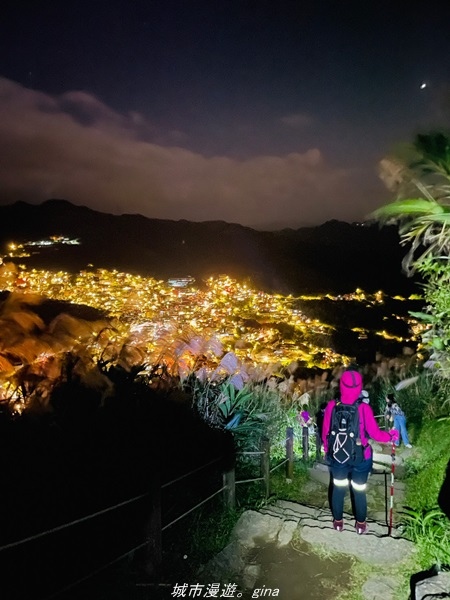 【新北瑞芳】直上階梯朝聖百萬夜景。 No6小百岳 基隆山步道