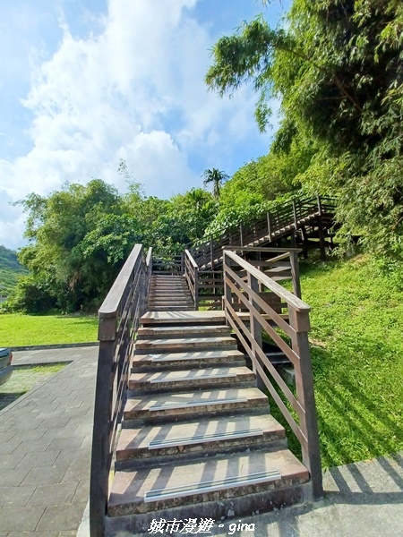 【花蓮豐濱】藍天碧海。大石鼻山步道