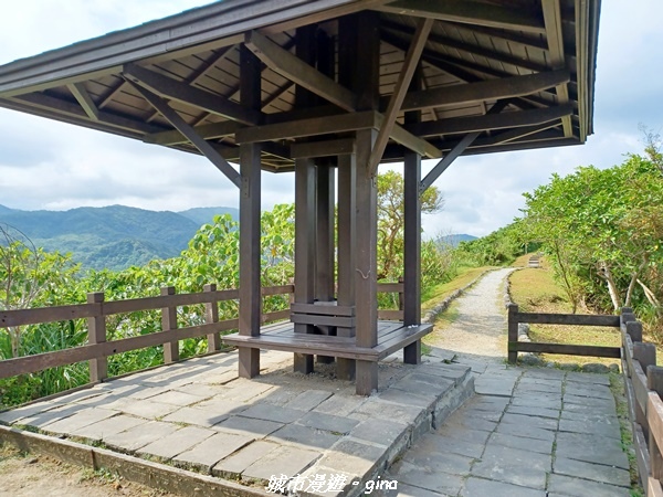 【花蓮豐濱】藍天碧海。大石鼻山步道