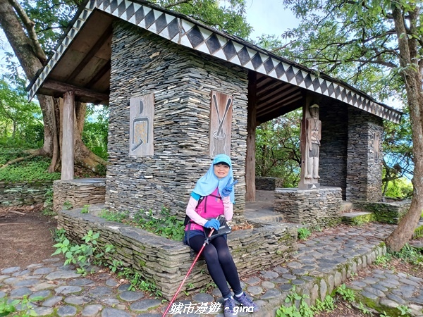 【南投信義】望鄉部落抬頭見玉山。 獵人古道連走、望美山、瓊山