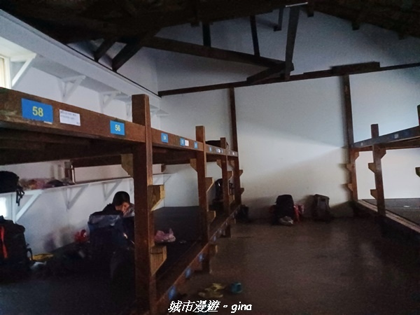 【台中和平】山迢路遠換一回高山好景致。 No75百岳雪山東峰 【台中和平】山迢路遠換一回高山好景致。 No75百岳雪山東峰