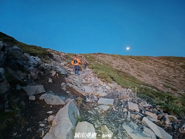 【台中和平】山迢路遠換一回高山好景致。 No75百岳雪山東峰 【台中和平】山迢路遠換一回高山好景致。 No75百岳雪山東峰