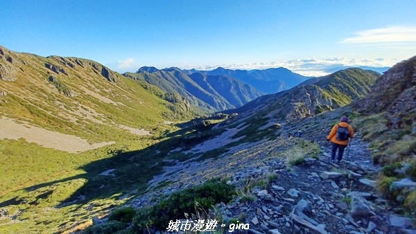 【台中和平】山迢路遠換一回高山好景致。 No75百岳雪山東峰 【台中和平】山迢路遠換一回高山好景致。 No75百岳雪山東峰