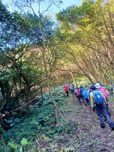 【基隆七堵】跟著我去旅行~瑪陵尖五連峰O型縱走