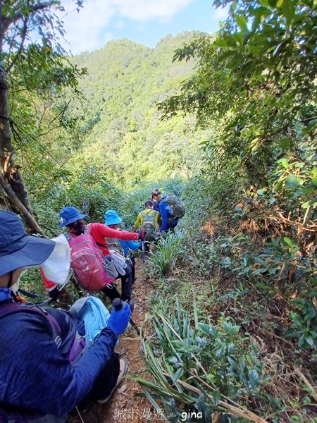 【基隆七堵】跟著我去旅行~瑪陵尖五連峰O型縱走