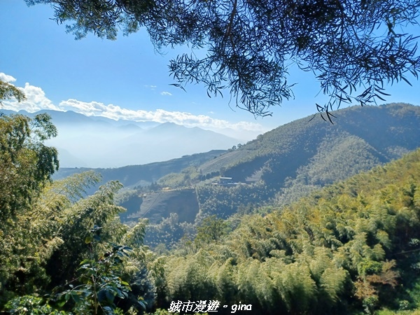 【嘉義梅山】NEUTRAL 防潑水皮革拼接氣墊鞋~悠閒踏青趣 【嘉義梅山】NEUTRAL 防潑水皮革拼接氣墊鞋~悠閒踏青趣