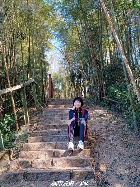 【嘉義梅山】NEUTRAL 防潑水皮革拼接氣墊鞋~悠閒踏青趣 【嘉義梅山】NEUTRAL 防潑水皮革拼接氣墊鞋~悠閒踏青趣