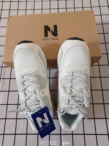 【嘉義梅山】NEUTRAL 防潑水皮革拼接氣墊鞋~悠閒踏青趣 【嘉義梅山】NEUTRAL 防潑水皮革拼接氣墊鞋~悠閒踏青趣