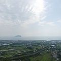  遠眺龜山島