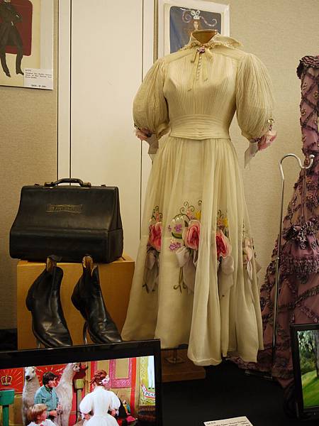 Samantha Eggar off-white see-through taffeta dress with flowers and petticoat from Doctor Dolittle sold for 1,700.00USD