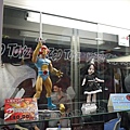 SDCC 2011 LIMITED -Living Dead Doll(右) 霹靂貓(左)