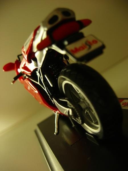 DUCATI 999 -- 5