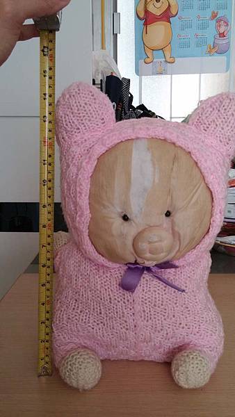 複製陪伴客戶超過 30 年的小豬布偶