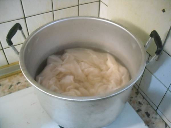 複製陪伴客戶超過 30 年的小豬布偶