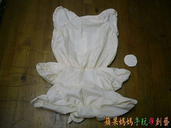 複製陪伴客戶超過 30 年的小豬布偶