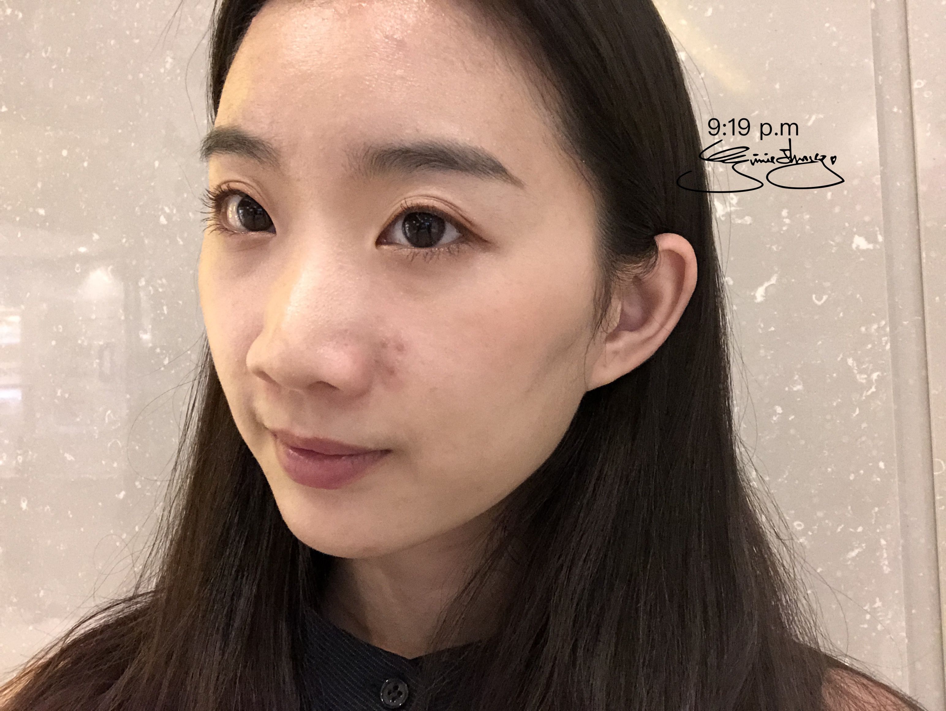 Laura Mercier 煥顏粉露 完妝 黃光