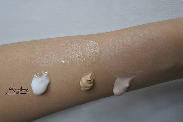 LUNA 韓國超模彩妝 飾底乳 質地