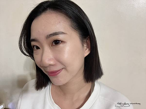 巴黎萊雅Age Perfect粉底液 L'OREAL Paris - Age Perfect Radiant Serum Foundation