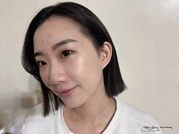 巴黎萊雅Age Perfect粉底液 L'OREAL Paris - Age Perfect Radiant Serum Foundation