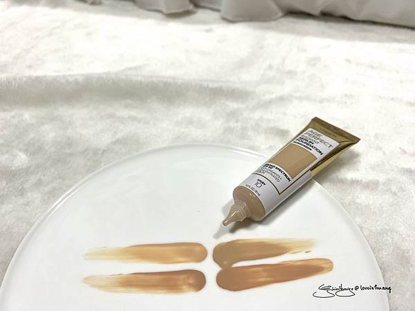 巴黎萊雅Age Perfect粉底液 #10 #15相似色比較LOREAL Paris - Age Perfect Radiant Serum Foundation