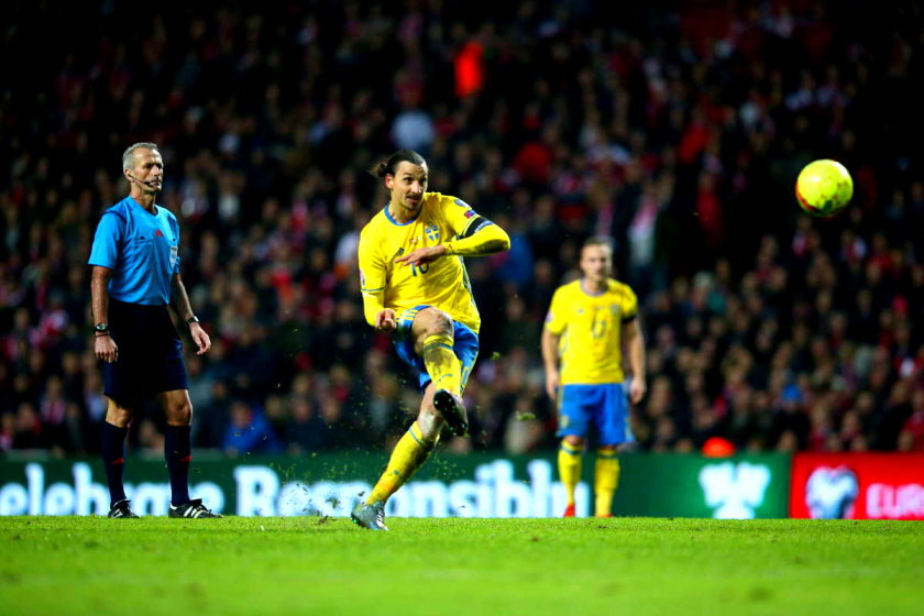 Ibra superfreekick.jpg