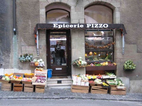 0956 好像小雜貨店唷.jpg