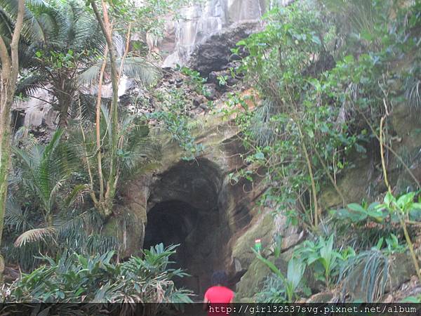 Black Point Tunnel (1).JPG Black Point Tunnel (1).JPG