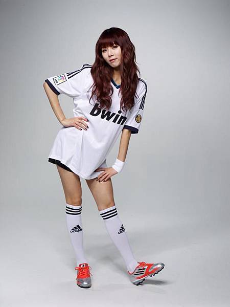 HYUNA 泫雅 HYUNA 泫雅