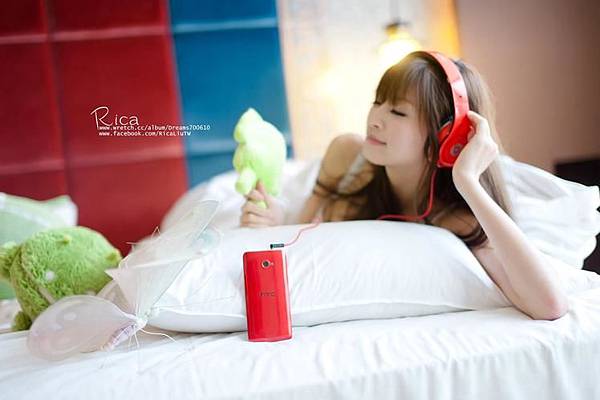 HTC 蝴蝶機 開箱文 正妹 Rica HTC 蝴蝶機 開箱文 正妹 Rica