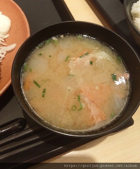 【台北食記-信義安和捷運站】炸蝦和豬排都好好吃的『吉豚屋』
