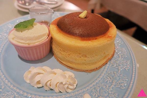 GS愛吃鬼|台北忠孝新生|東京紅茶&餐廳KANO |享受日式午茶與極厚鬆餅