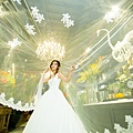 婚紗攝影新風格：蕾絲長紗夢幻世界