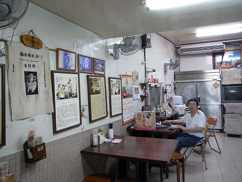 R0021270A.jpg R0021270A.jpg