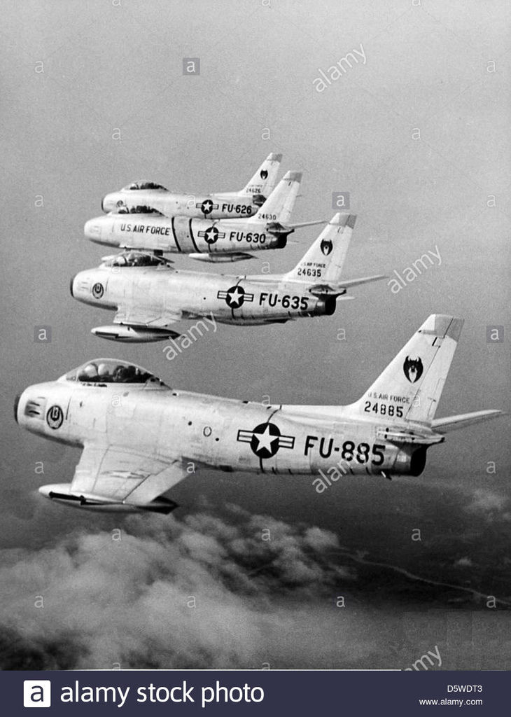 north-american-f-86f-30-na-sabres-1954-D5WDT3.jpg