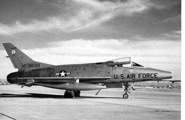 F-100A-20-NA 152 TFS-AZ ANG 0229 53-1620.jpg