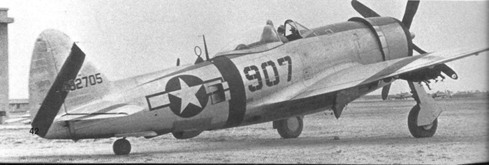 國軍P-47D-30-RA 本軍編號: 072 s/n: 4