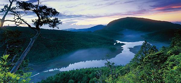 115_053-3_翠峰湖全景 Cueifong Lake.jpg