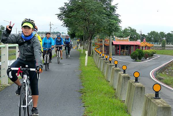 父子 BIKE 媽祖古廟・騎求平安 3.jpg