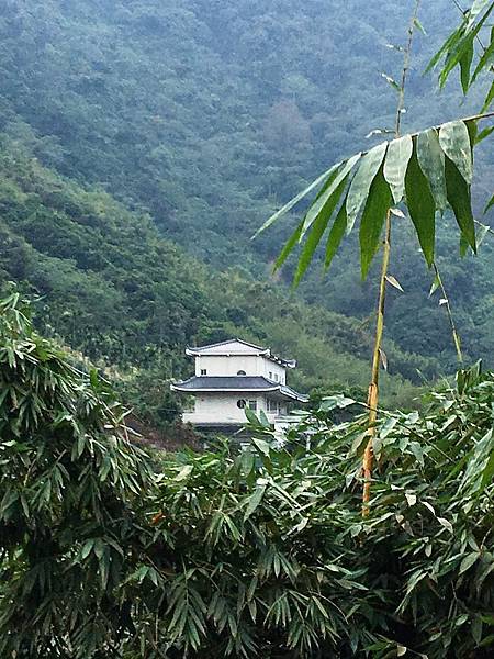 3 師法慧遠大師居盧山東林寺，慧哲法師建精舍東林學苑.jpg