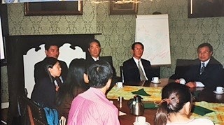 6、20 年前同一個會議室，是拿破崙入侵 Delft 時住過的房間。.jpg