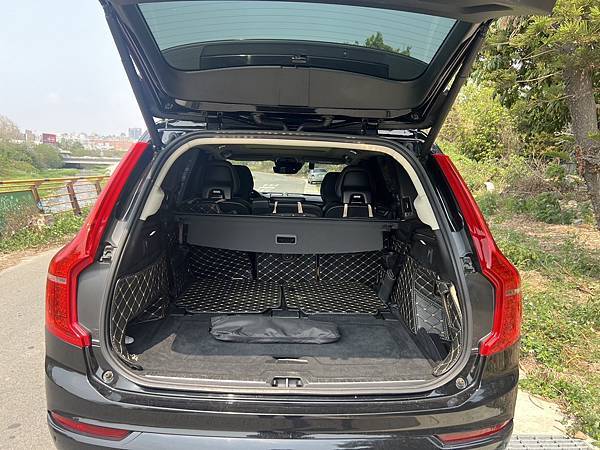 2018出廠(19年式) Volvo XC90 D5 Mom