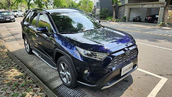 2019 Toyota RAV4 2.5 Hybrid旗艦4