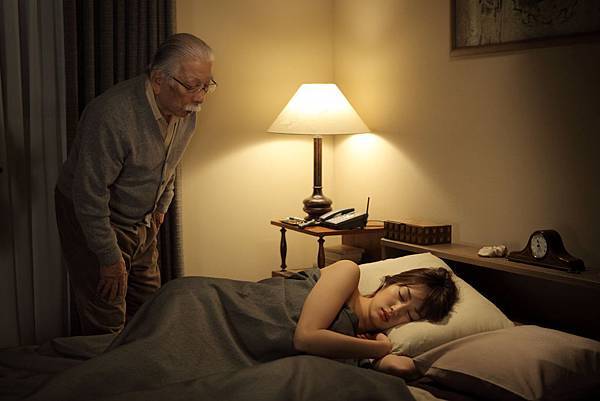 cannes-review-like-someone-in-love-abbas-kiarostami.jpg cannes-review-like-someone-in-love-abbas-kiarostami.jpg